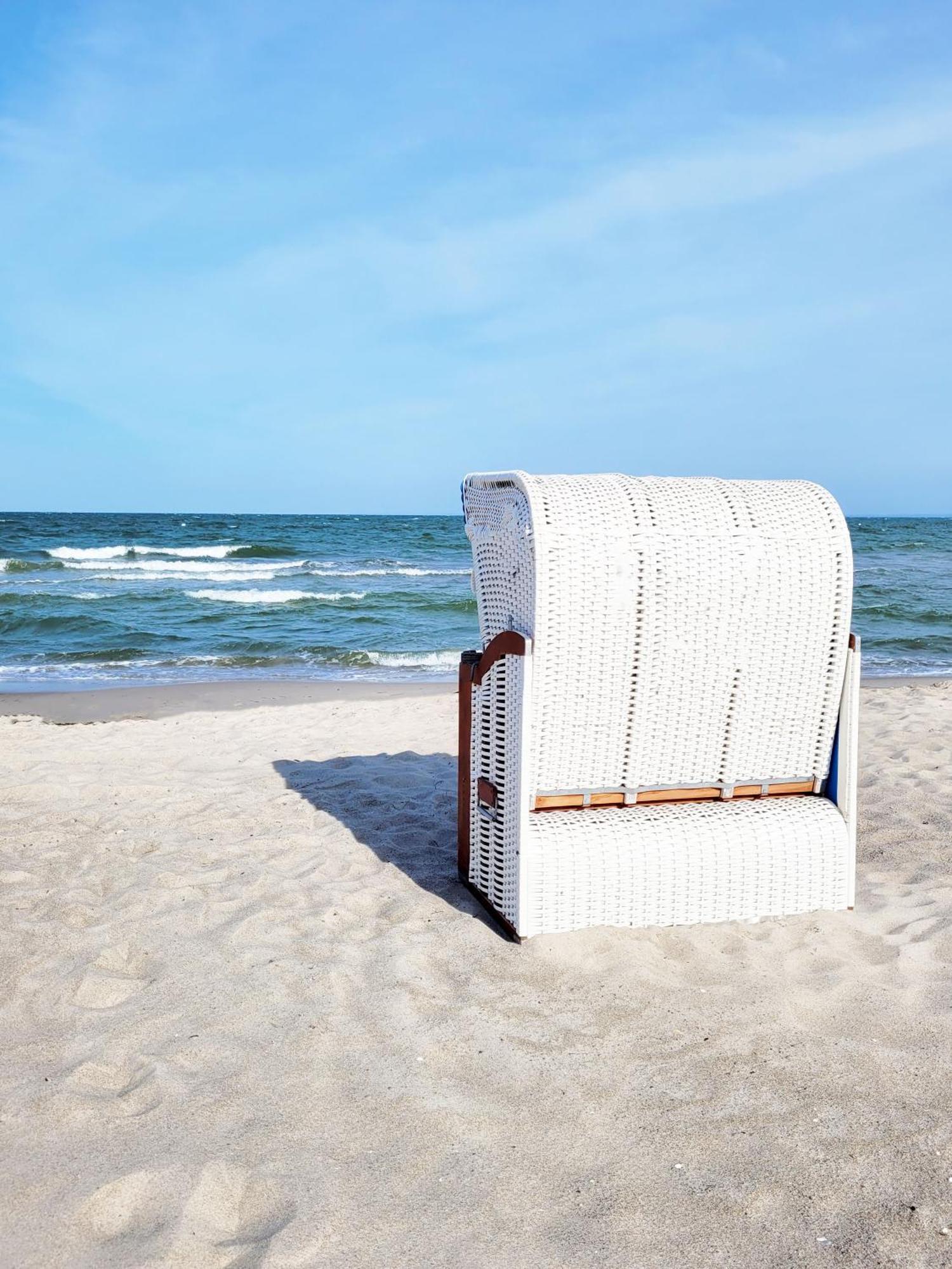 Strandnahe & Hochwertige Ferienunterkunft, Mit Gartenzugang, Parkplatz Und Fahrradunterstellplatz Scharbeutz Εξωτερικό φωτογραφία